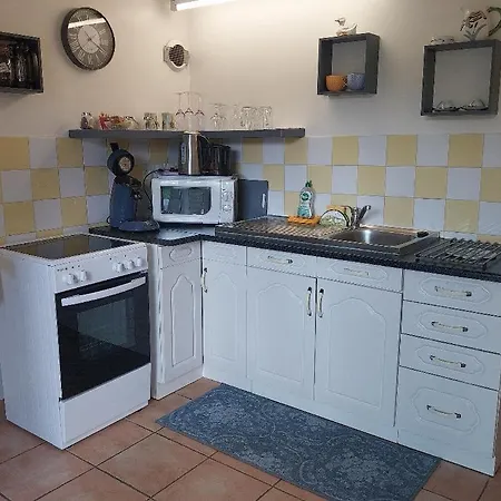 Le Les Grives * Villers-Carbonnel